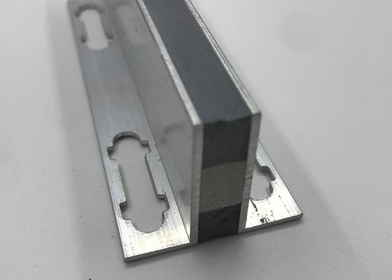 装飾的な動きの接合箇所の床の構造動きの接合箇所30mm