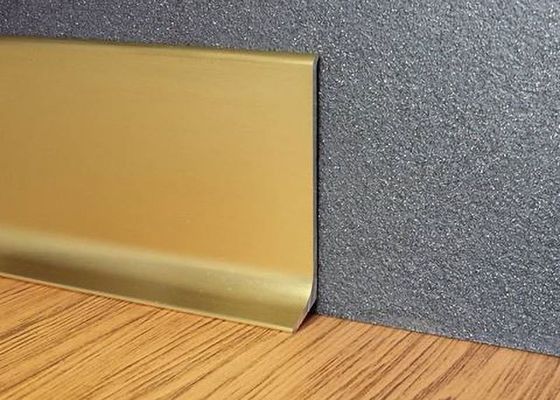 装飾のアルミニウム放出のプロフィールのためのアルミニウム幅木のストリップ