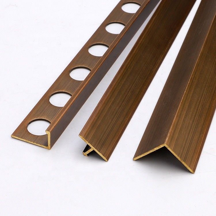 2.5mのセラミック タイルの端のトリムのWallcoveringの台所タイルのトリム